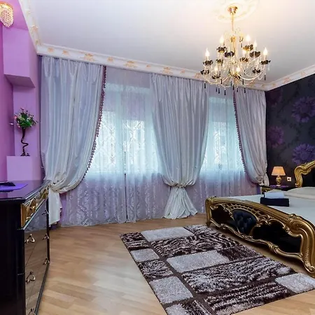 Apartment In The Heart Of On Karl Marx Street *